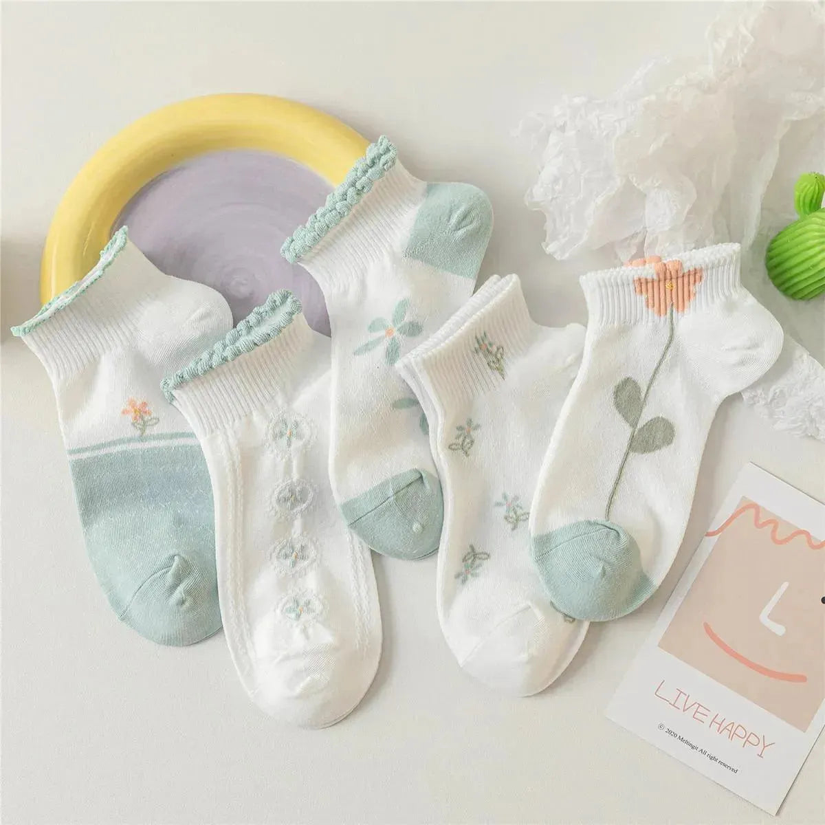 One Set of Cute Ankle Socks | Sweet Ankle Socks with Flower Pattern - KawaSocks