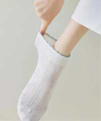 One Set of Cute Ankle Socks | Sweet Ankle Socks with Flower Pattern - KawaSocks