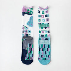 Sheer crew socks in the Deep and Light Blue Pattern