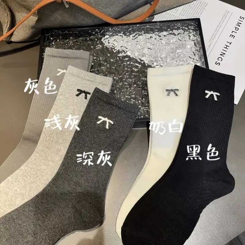 Labeled group reference with Gray leftmost, Light Gray second, Dark Gray third, Cream fourth and Black rightmost; choose one color per pair