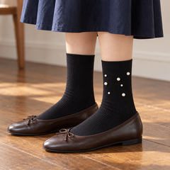 AI outfit illustration of Black fine-rib socks with a seven-bead outer cluster, paired with brown ballet flats and a navy skirt.