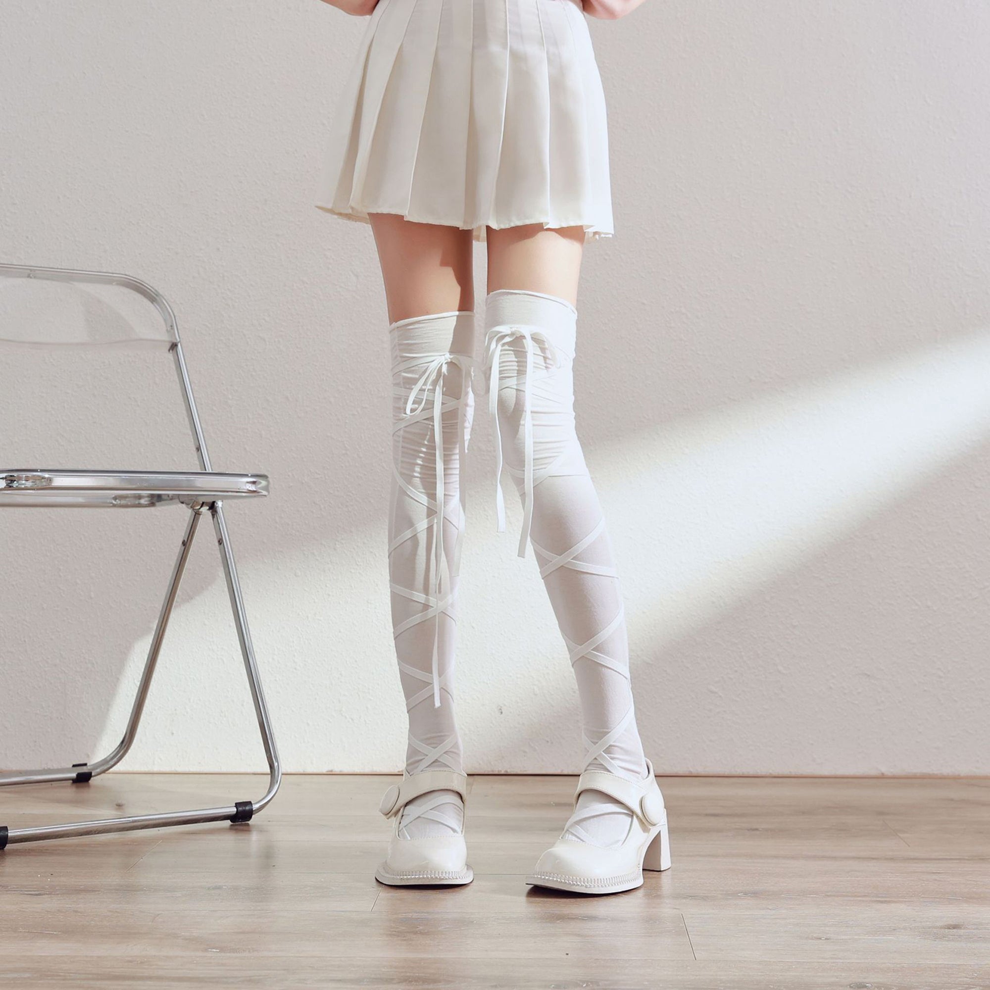 Chic and Playful Over the Knee Socks with Bow – Perfectly Cute Thigh High Socks for Trendy Kids