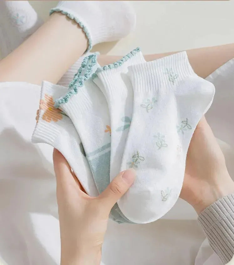 One Set of Cute Ankle Socks | Sweet Ankle Socks with Flower Pattern - KawaSocks