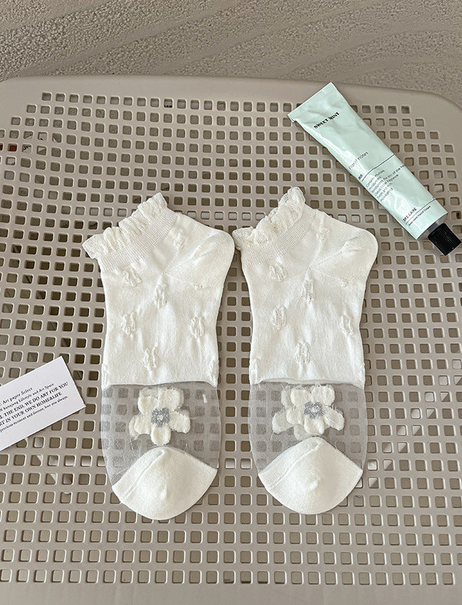 Mesh ankle socks in the fixed Floral Mesh design